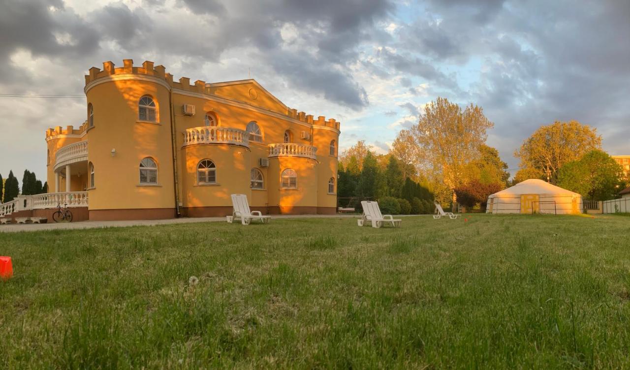 Kastély Panzió Hajdúszoboszló Extérieur photo