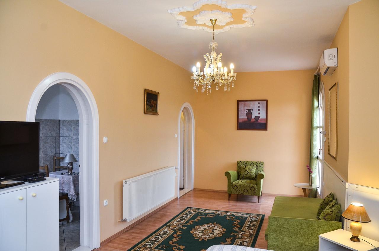 Kastély Panzió Hajdúszoboszló Extérieur photo