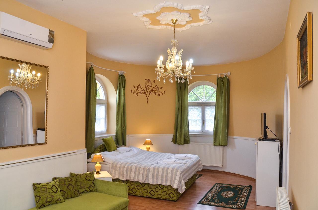 Kastély Panzió Hajdúszoboszló Extérieur photo