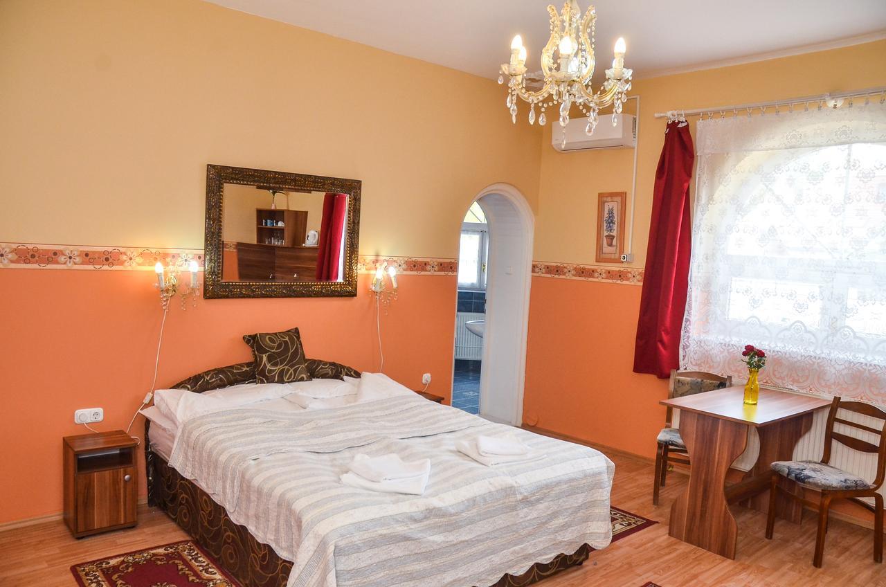 Kastély Panzió Hajdúszoboszló Extérieur photo
