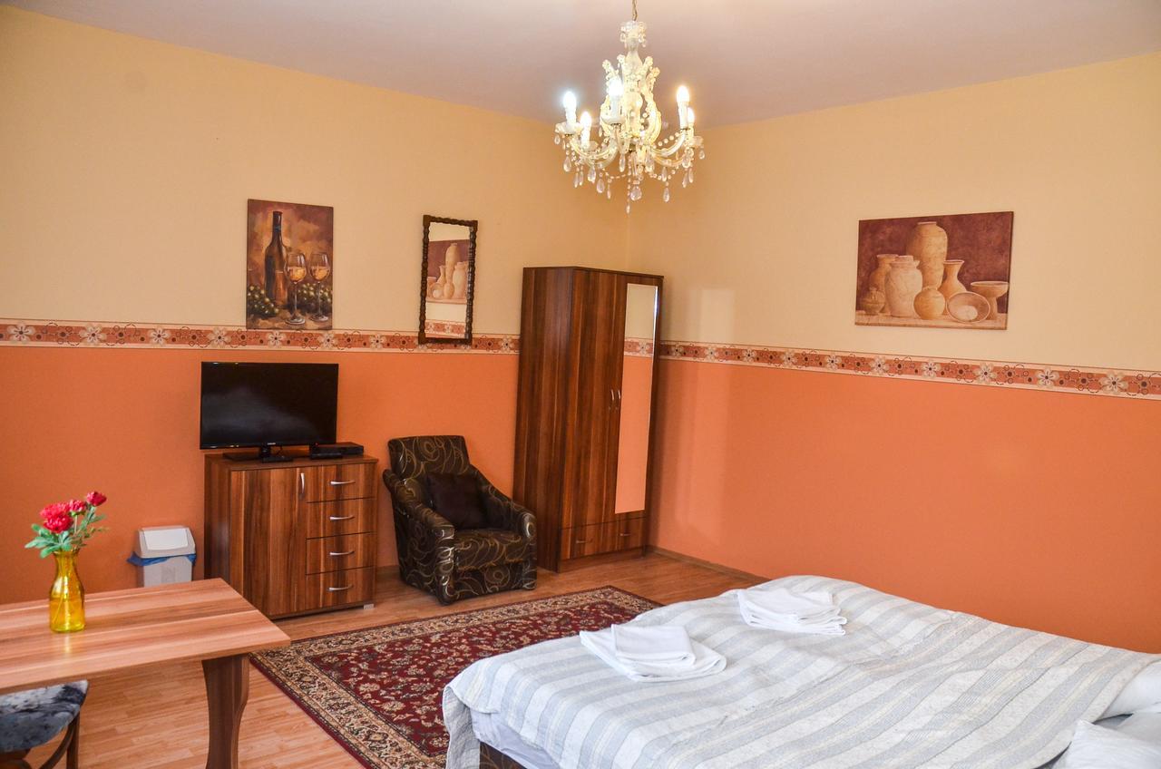 Kastély Panzió Hajdúszoboszló Extérieur photo